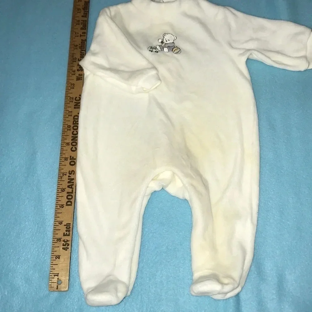 CIRCO Baby plush feet pajamas embroidered bear size 0-3 months